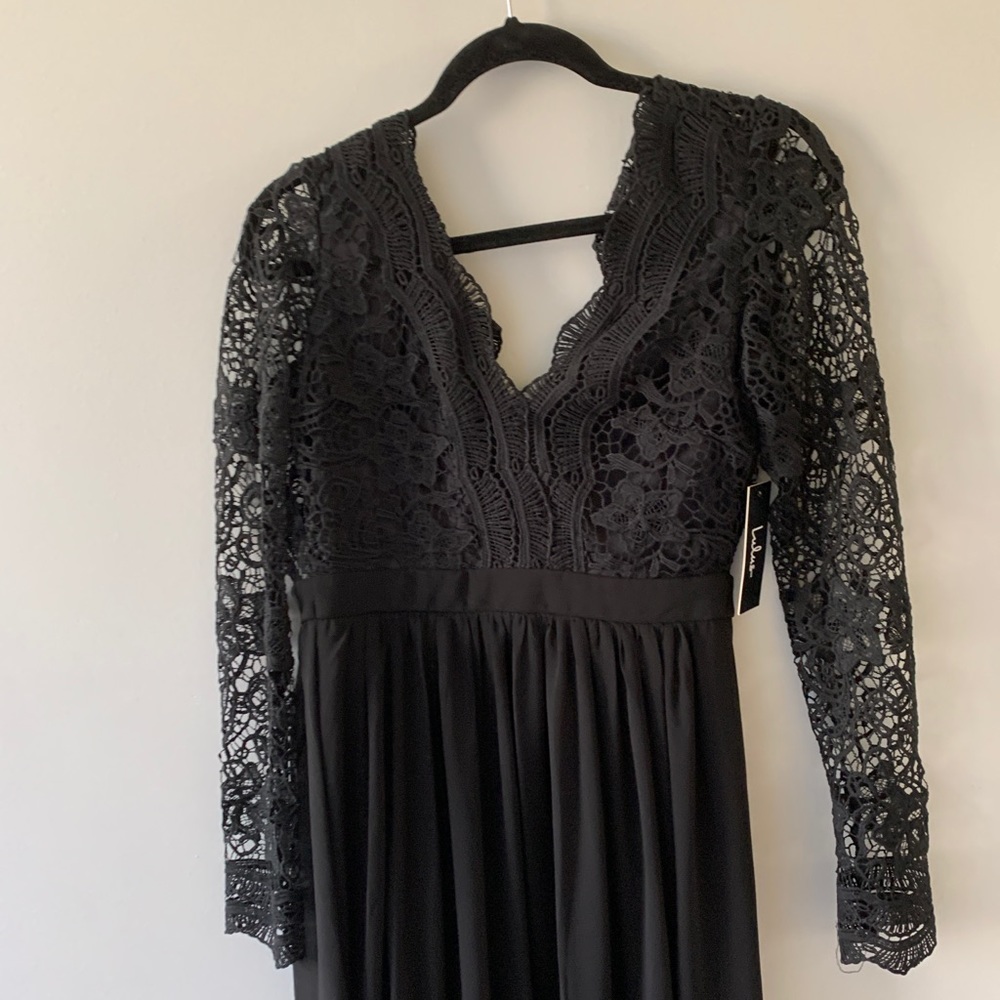 long black lacey dress
